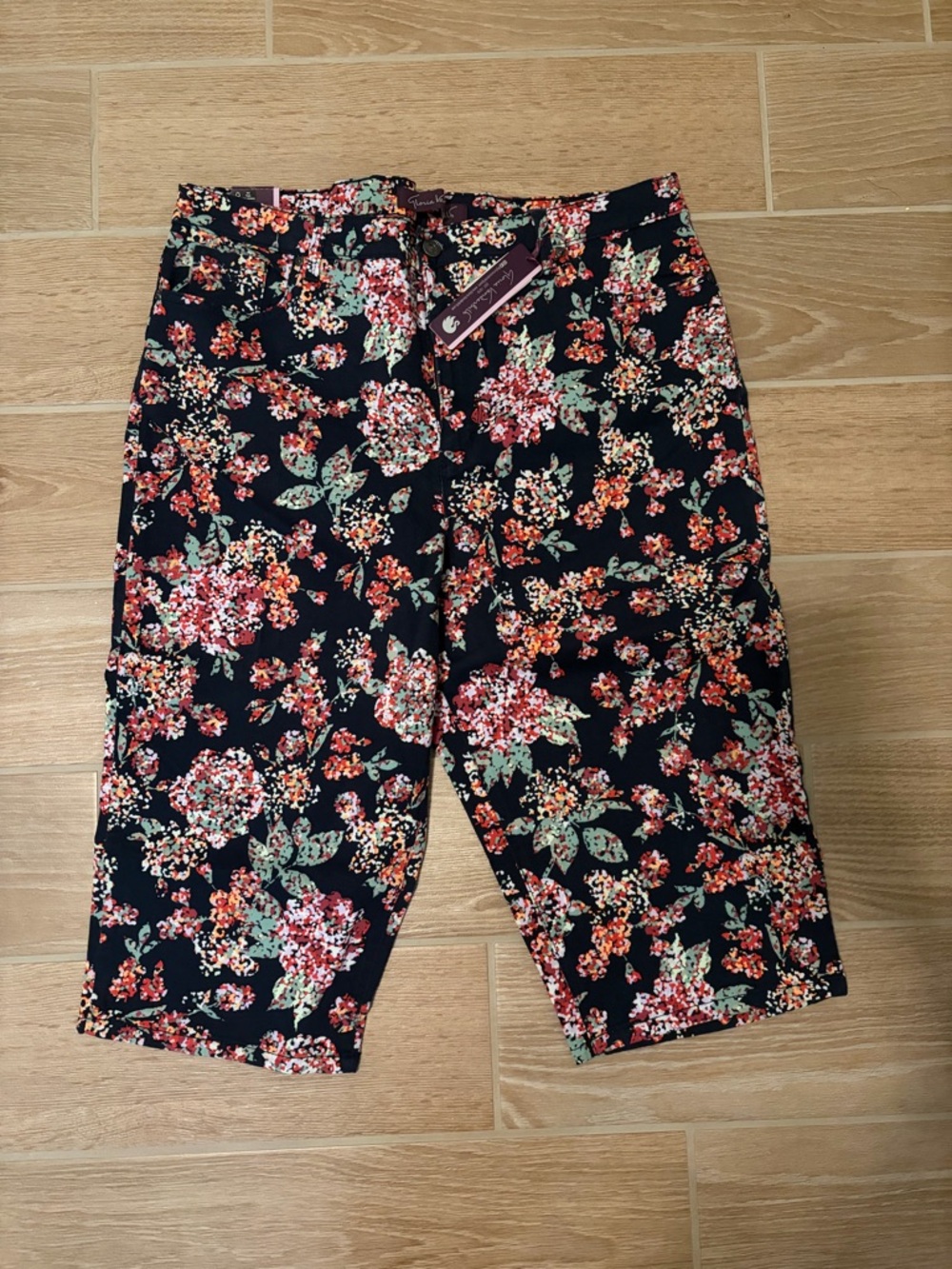 Gloria Vanderbilt Navy Floral Bermuda Shorts with Coral & Mint Accents